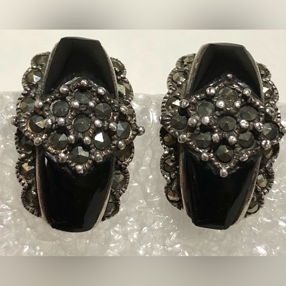 Vintage 925 sterling silver Marcasite & Onyx clip on Earrings